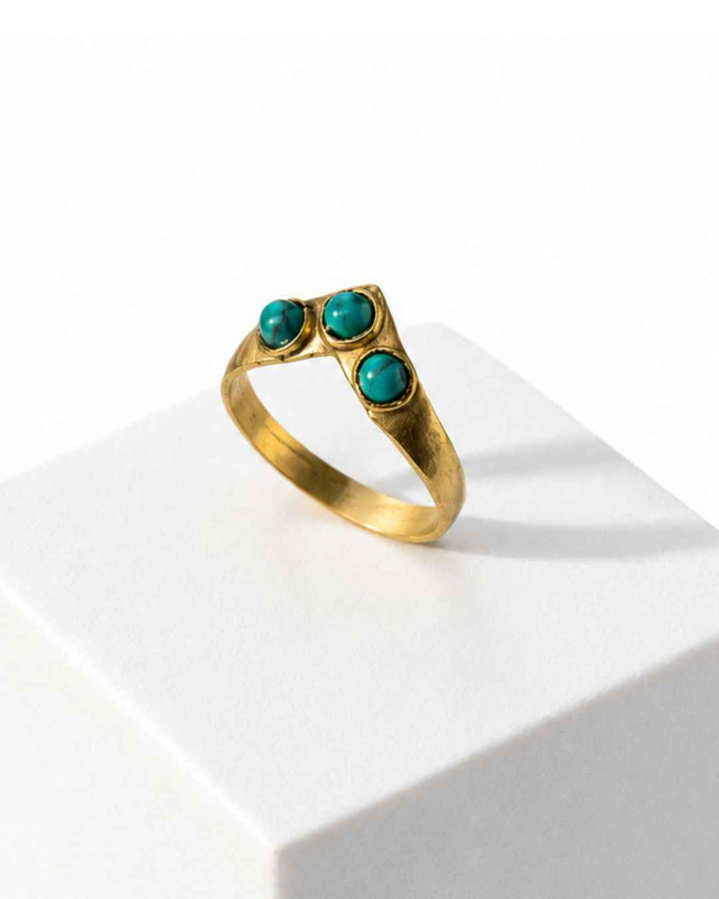 Trine – Brass Ring with Three Gemstones