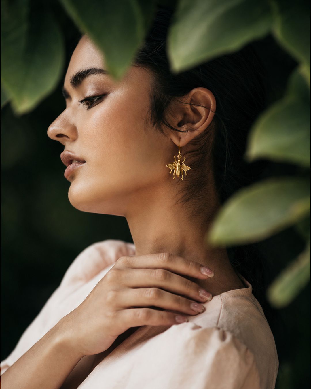 Mou – Honey Bee Brass Drop Earrings - JUNUKA
