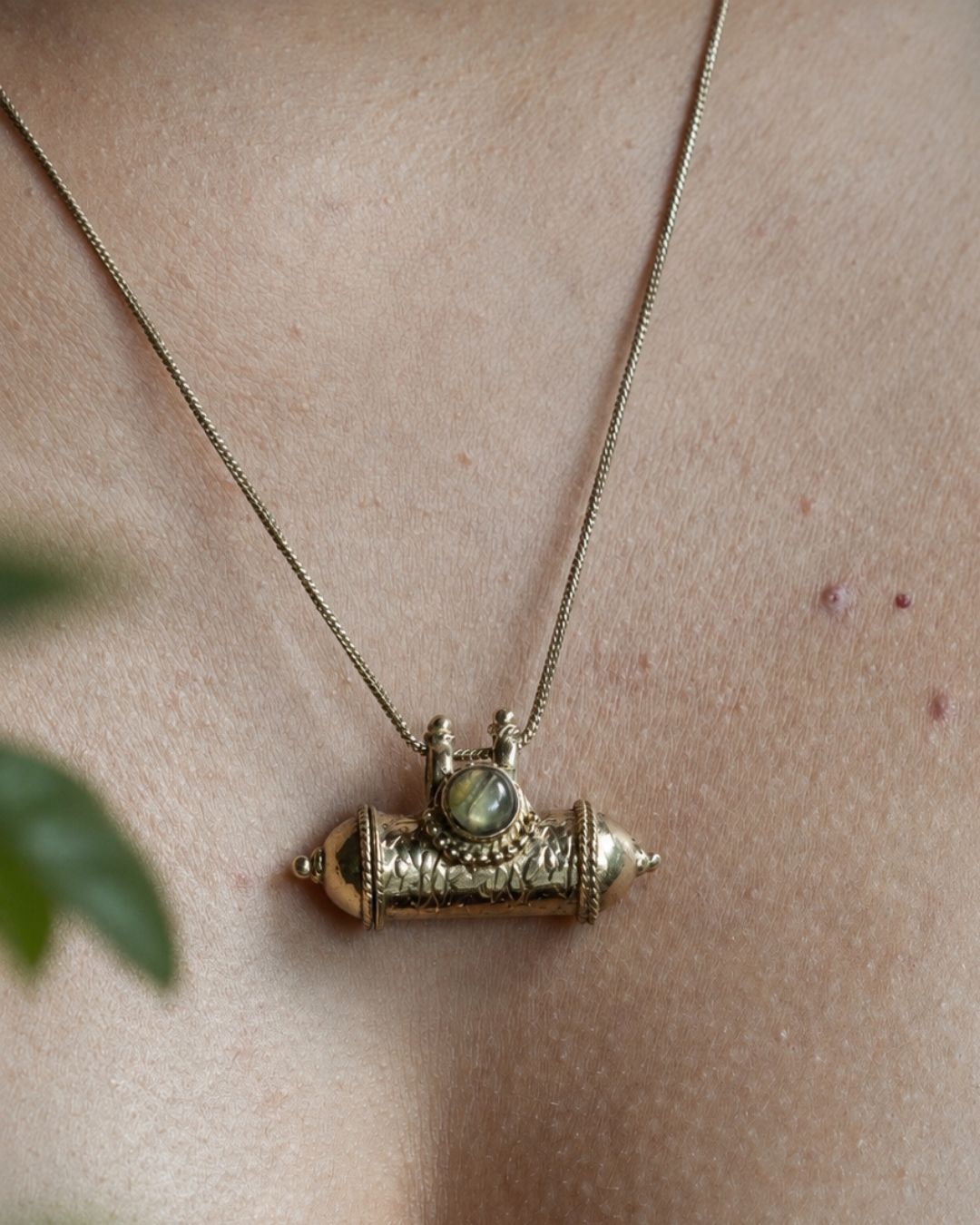 Keepsake – Gemstone Cylinder Pendant Necklace with Chain - JUNUKA