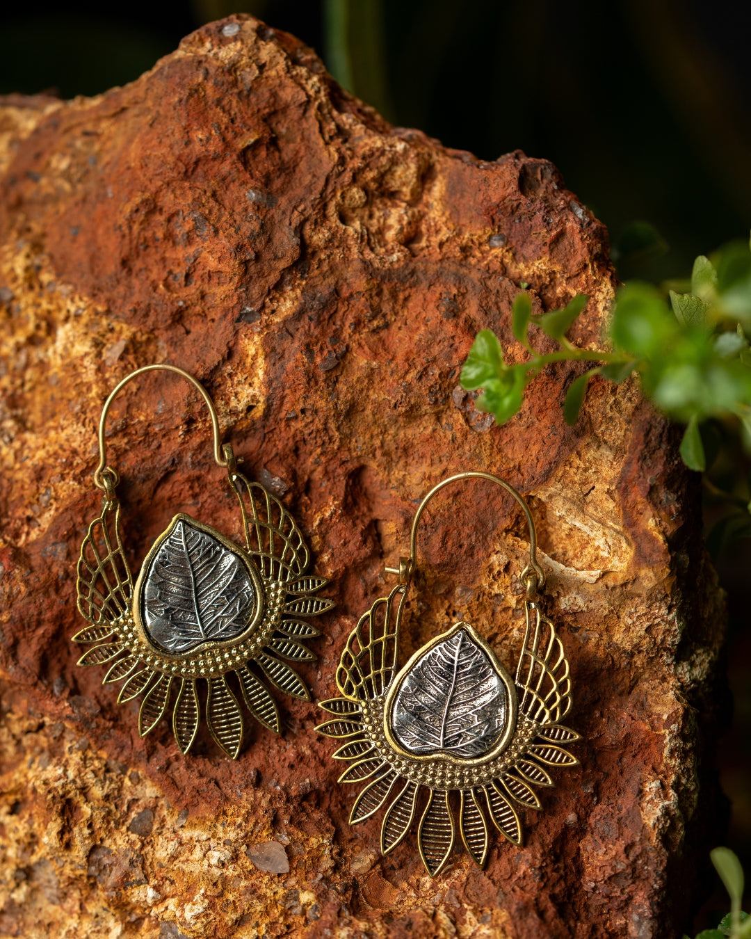 Solleaf – Two-Tone Leaf Brass Statement Earrings - JUNUKA