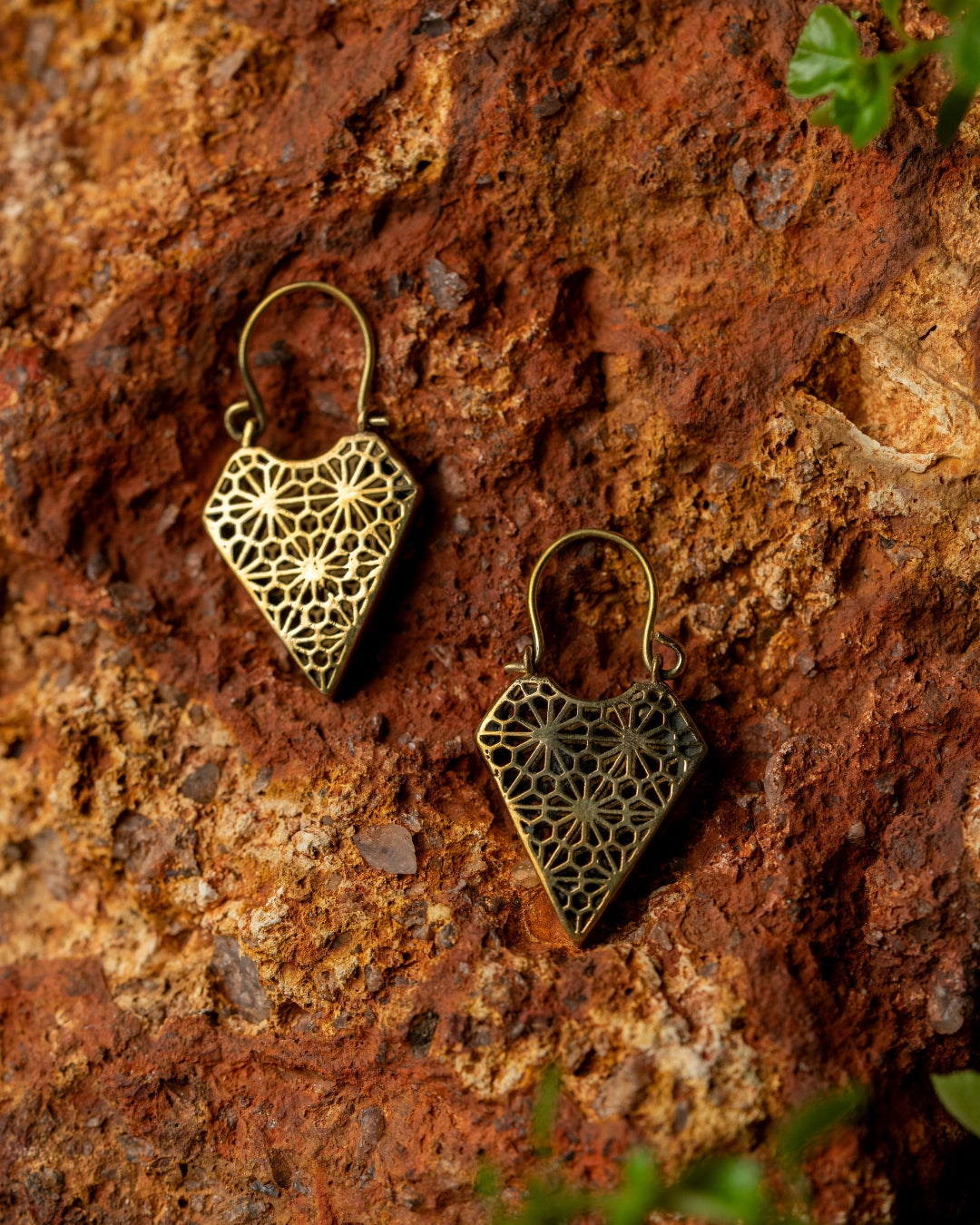 Starwoven – Geometric Filigree Brass Hoop Earrings - JUNUKA