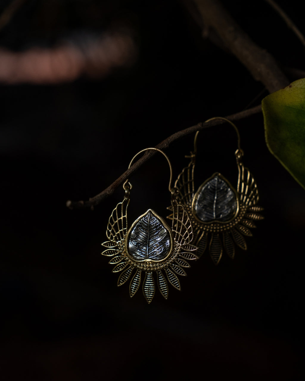 Solleaf – Two-Tone Leaf Brass Statement Earrings - JUNUKA