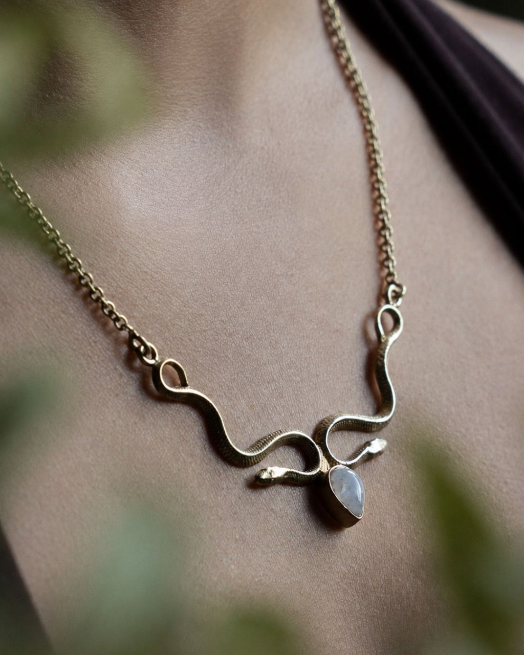 Coilbound – Snake Gemstone Pendant Necklace with Adjustable Chain - JUNUKA