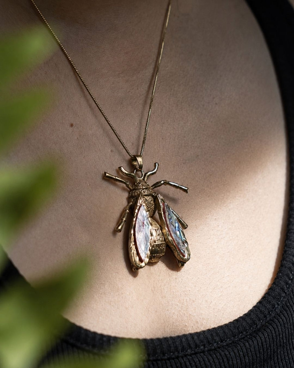 Nacrewing – Abalone Shell Pendant Necklace with Chain - JUNUKA