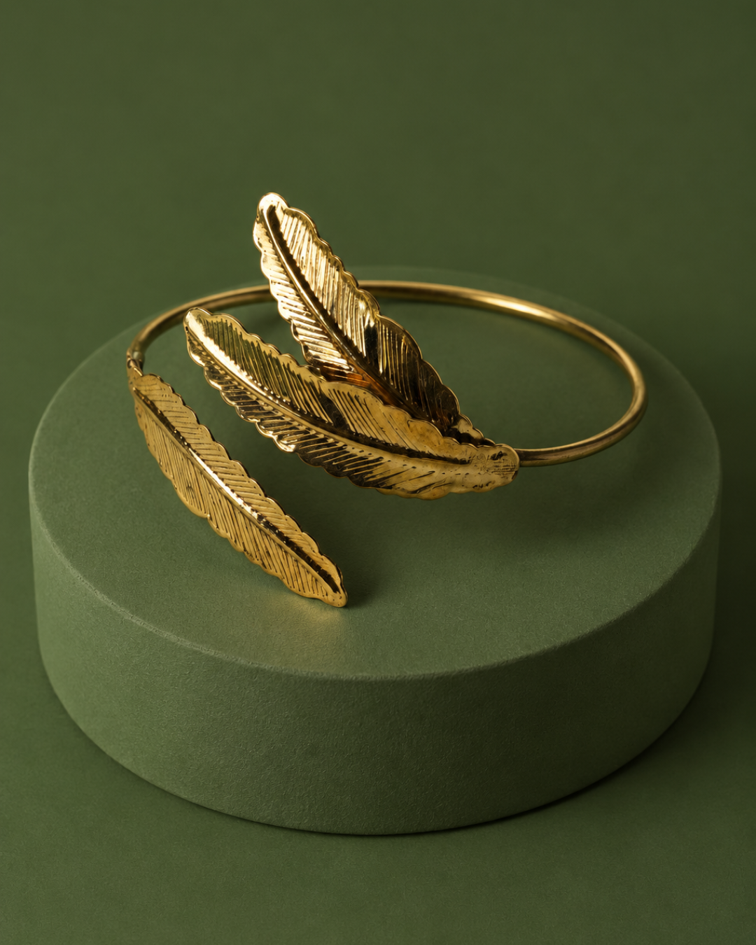 Paakhi – Feather Brass Cuff Bangle
