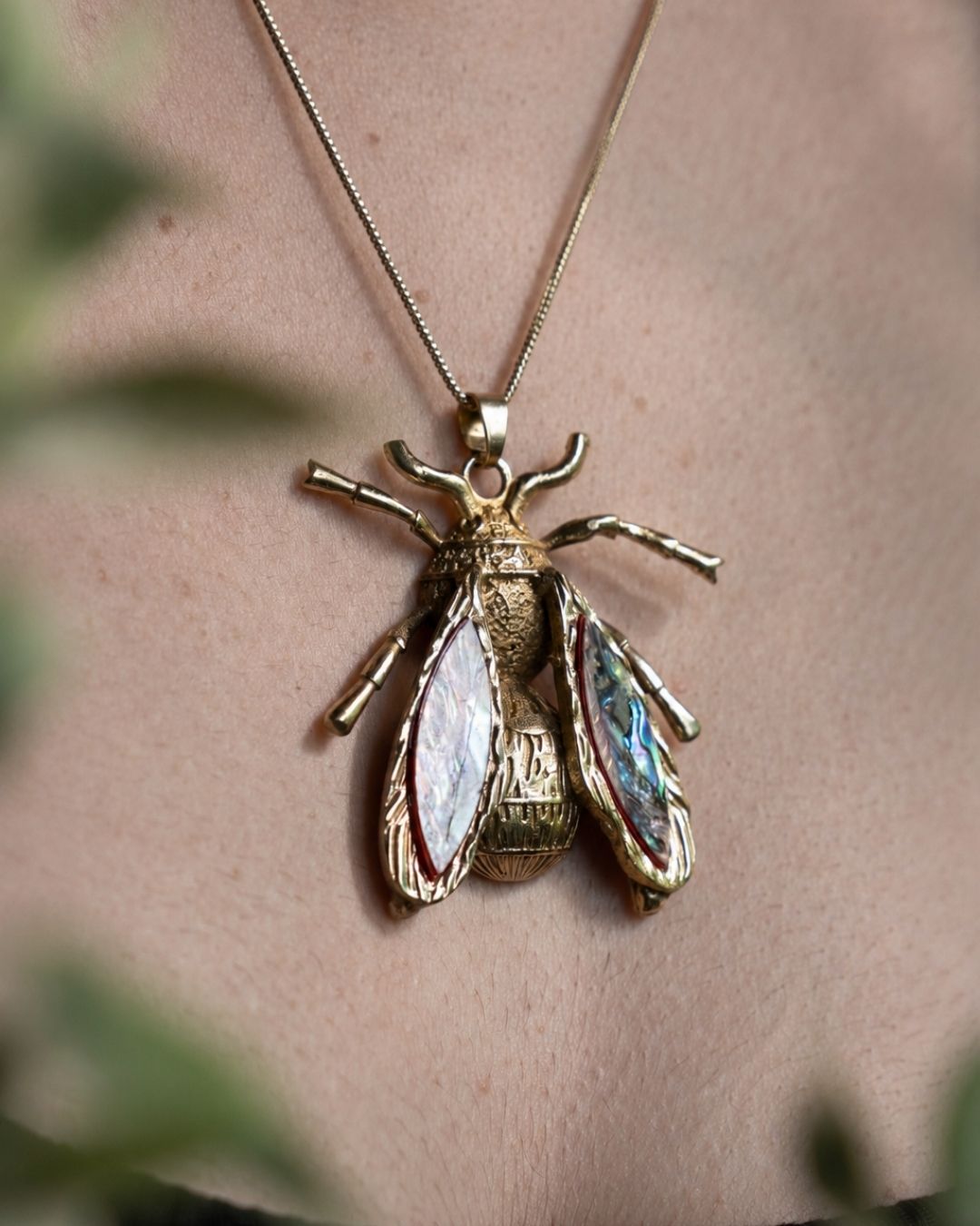 Nacrewing – Abalone Shell Pendant Necklace with Chain - JUNUKA