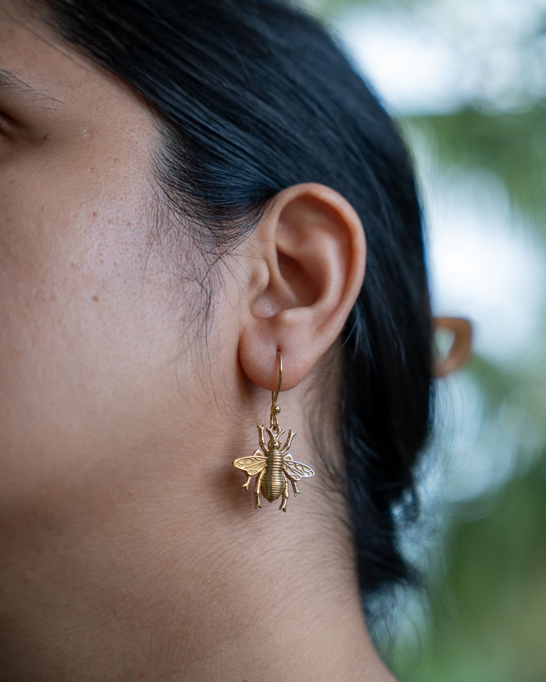 Mou – Honey Bee Brass Drop Earrings - JUNUKA