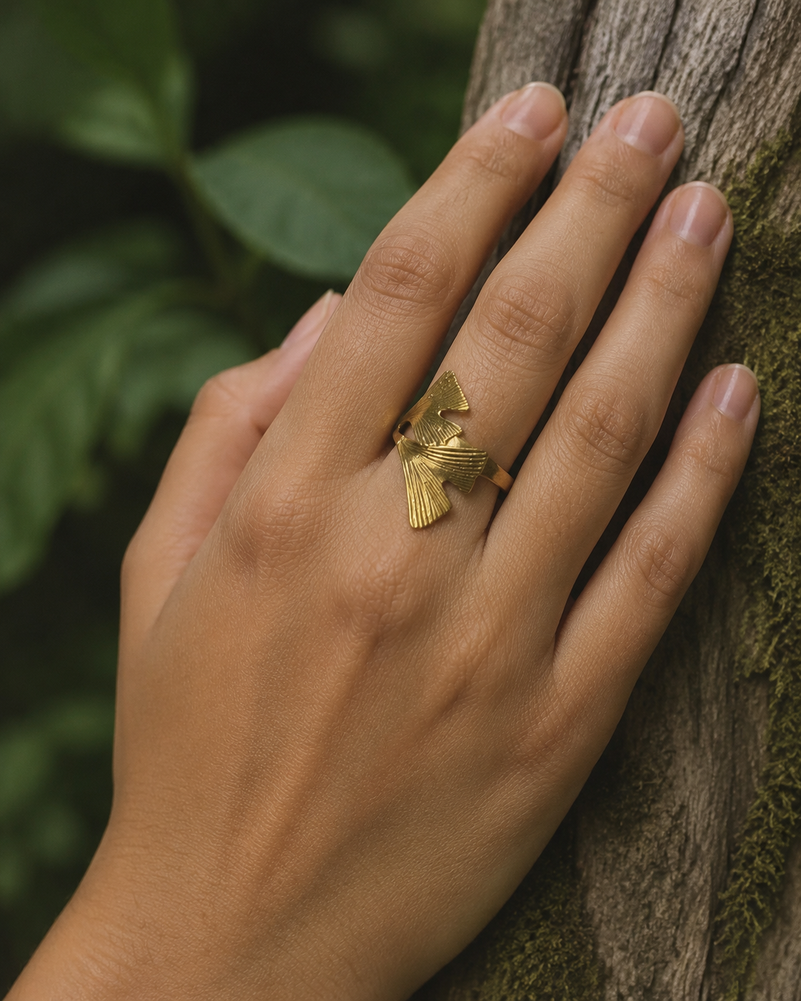 Ginkora – Ginkgo Leaf Ring in Brass - JUNUKA