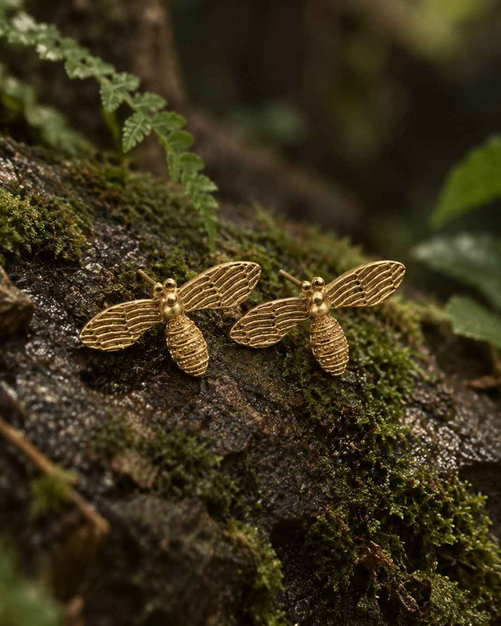Nectarwing – Brass Bee Stud Earrings